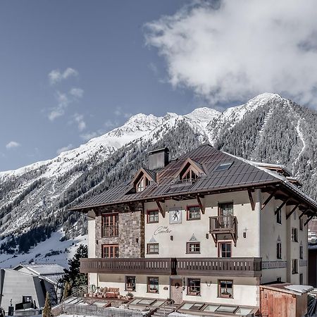 Hotel Garni Caroline Ischgl Buitenkant foto