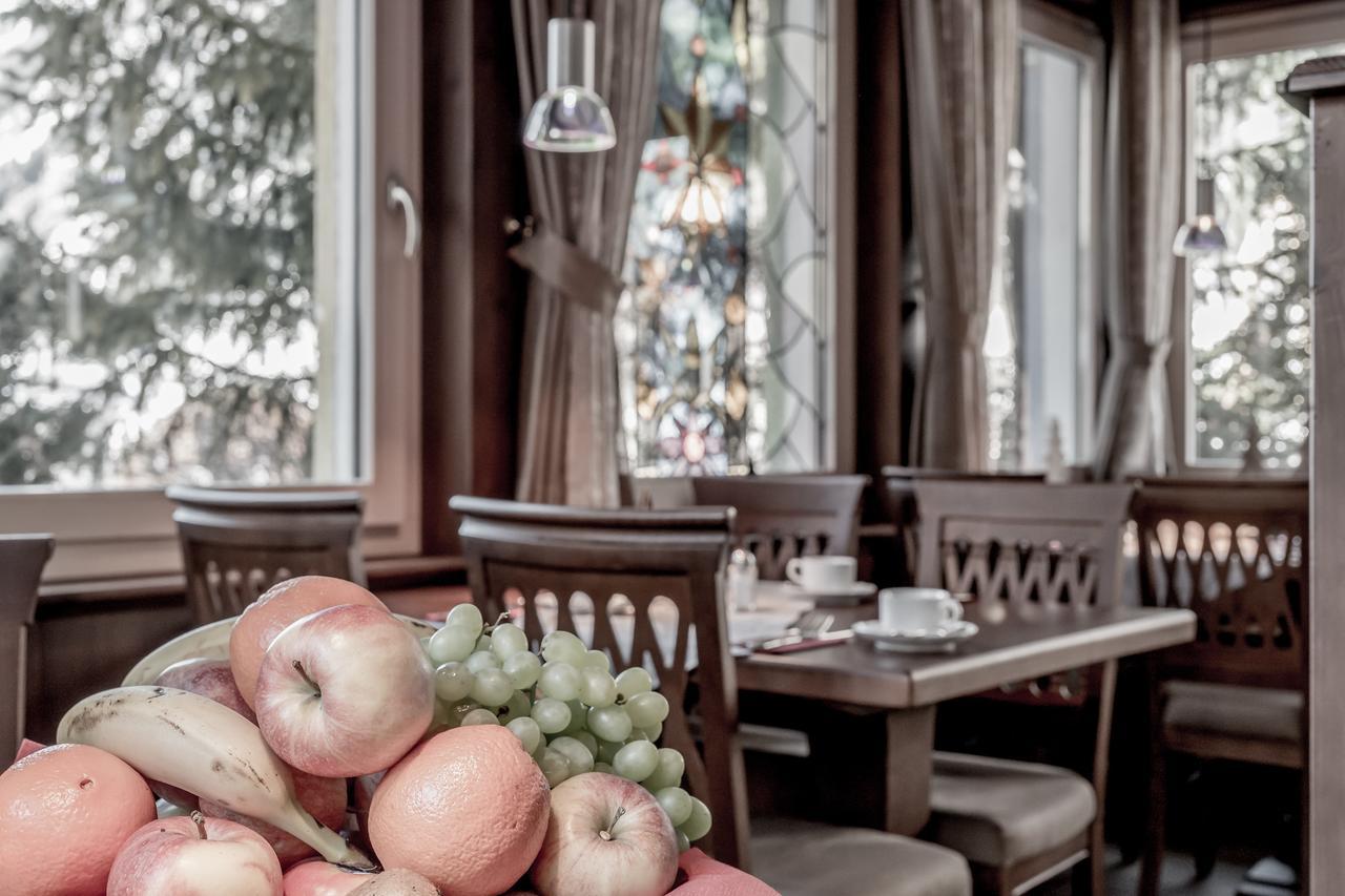 Hotel Garni Caroline Ischgl Buitenkant foto
