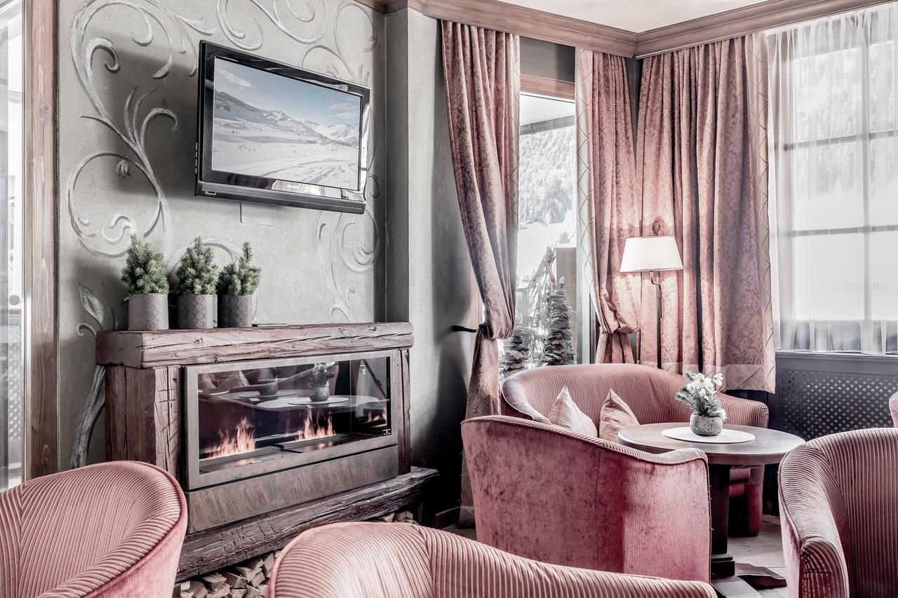 Hotel Garni Caroline Ischgl Buitenkant foto