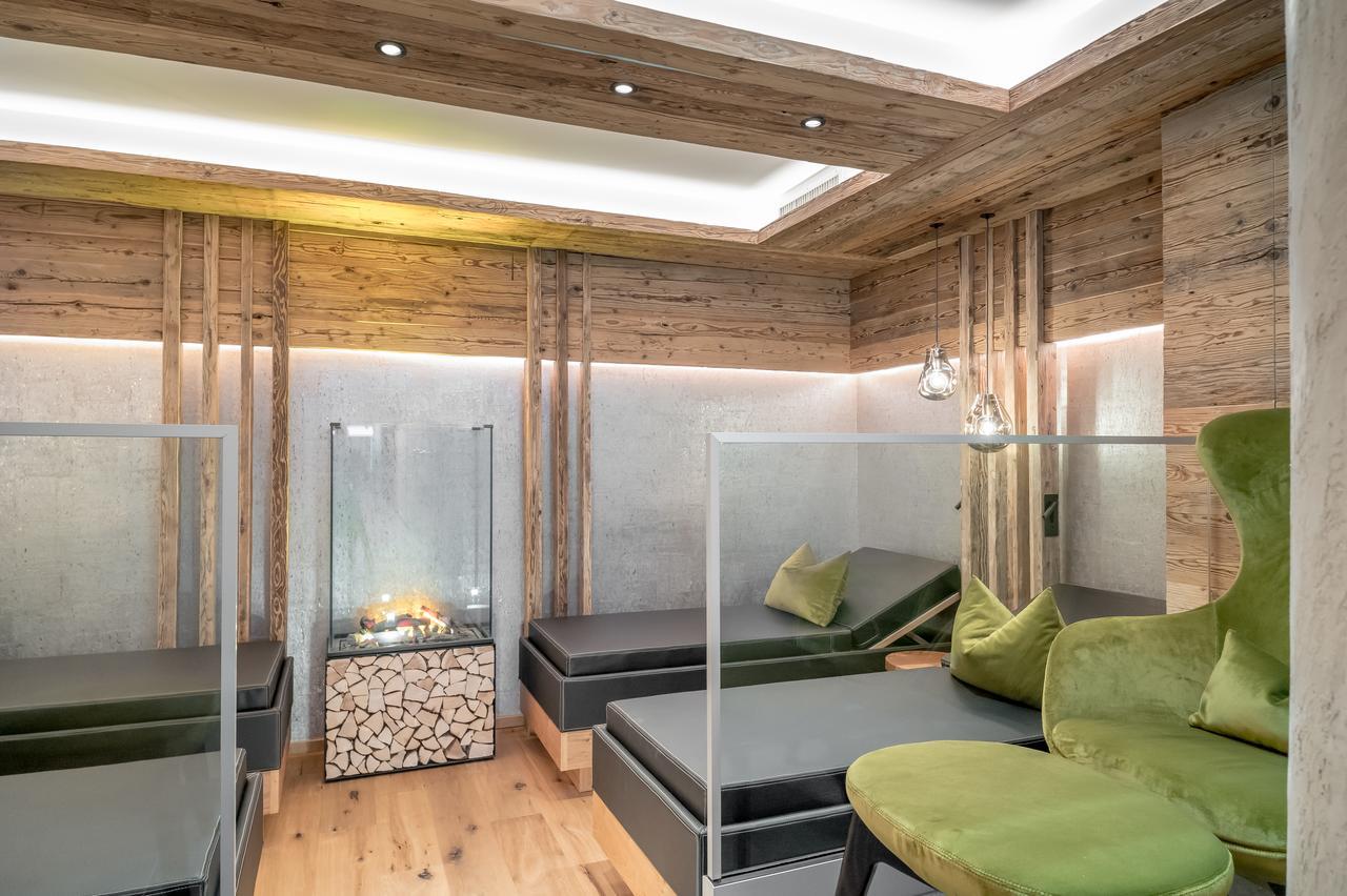 Hotel Garni Caroline Ischgl Buitenkant foto