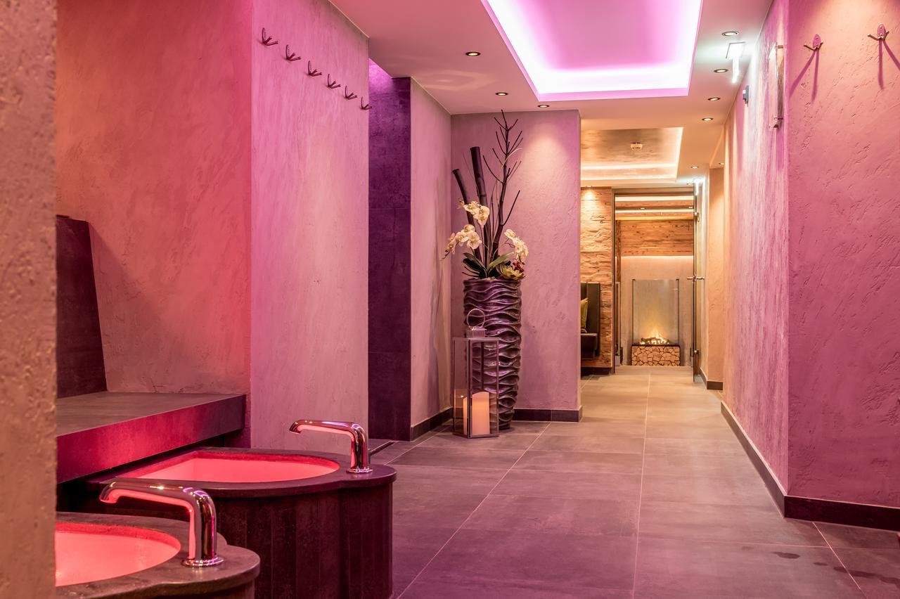 Hotel Garni Caroline Ischgl Buitenkant foto