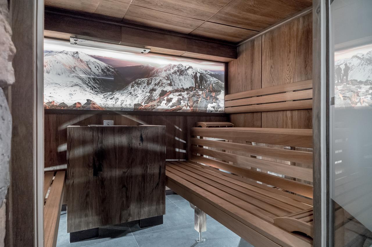 Hotel Garni Caroline Ischgl Buitenkant foto